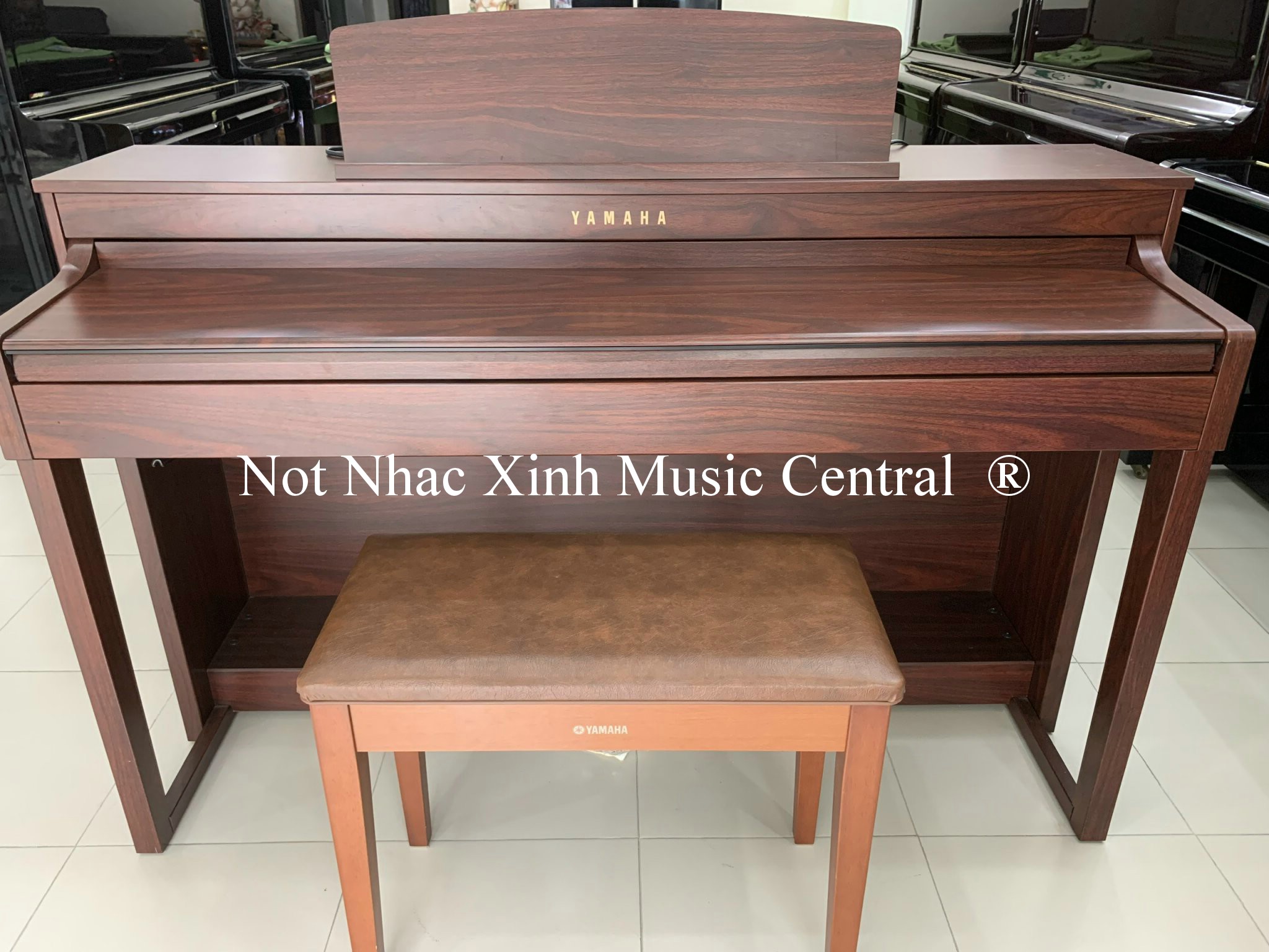 Đàn piano điện tử Yamaha CLP-440 R
