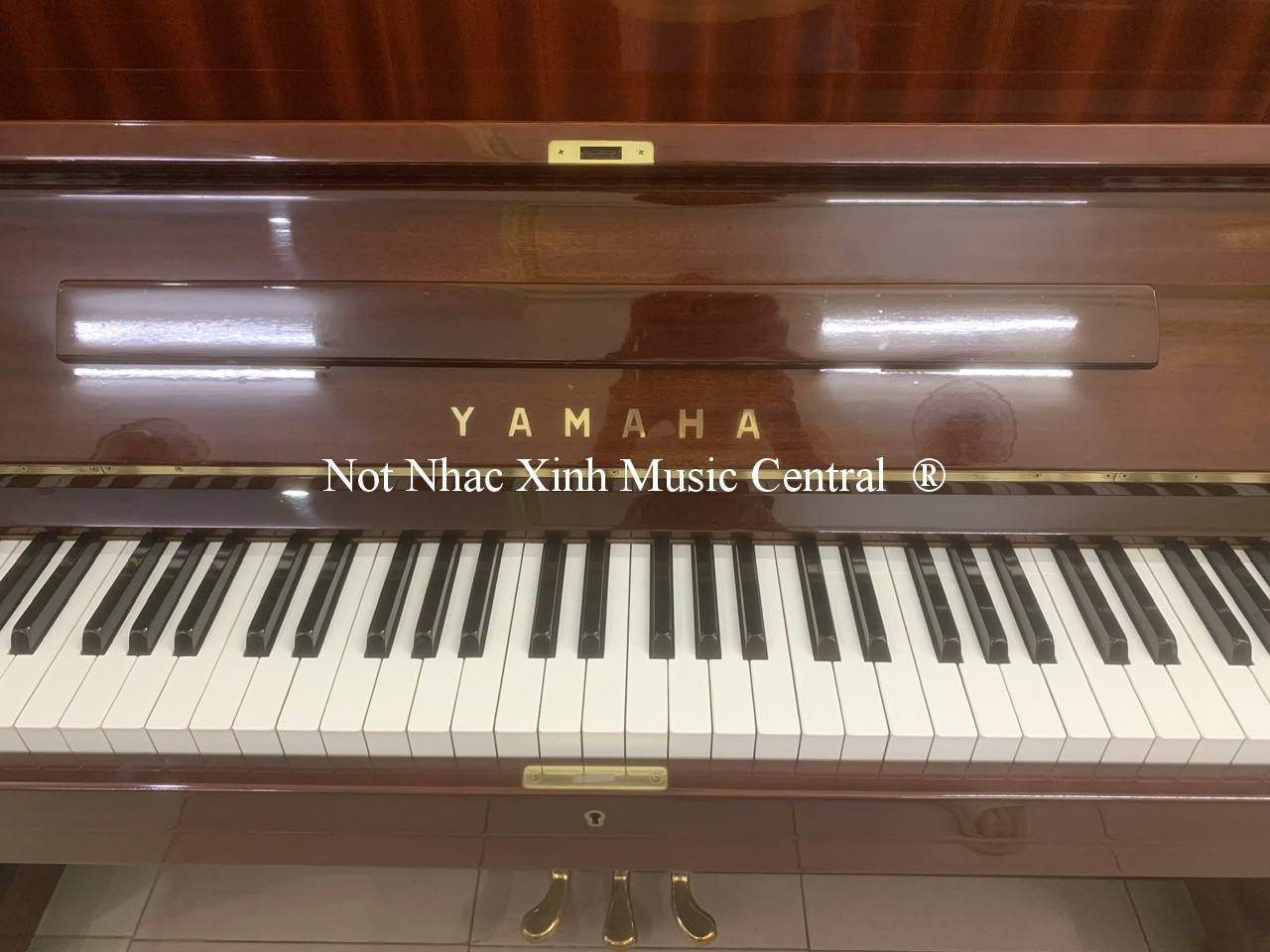 Đàn piano cơ Yamaha U1E (brown)