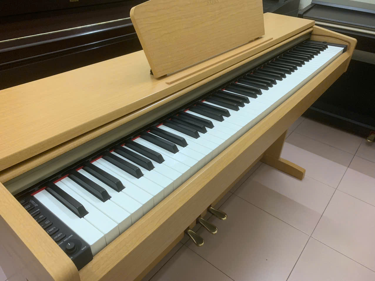 Đàn piano điện tử Yamaha YDP-161C